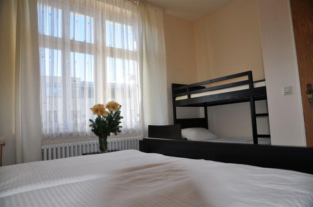 Hotel-Pension Charlottenburg Берлин Екстериор снимка