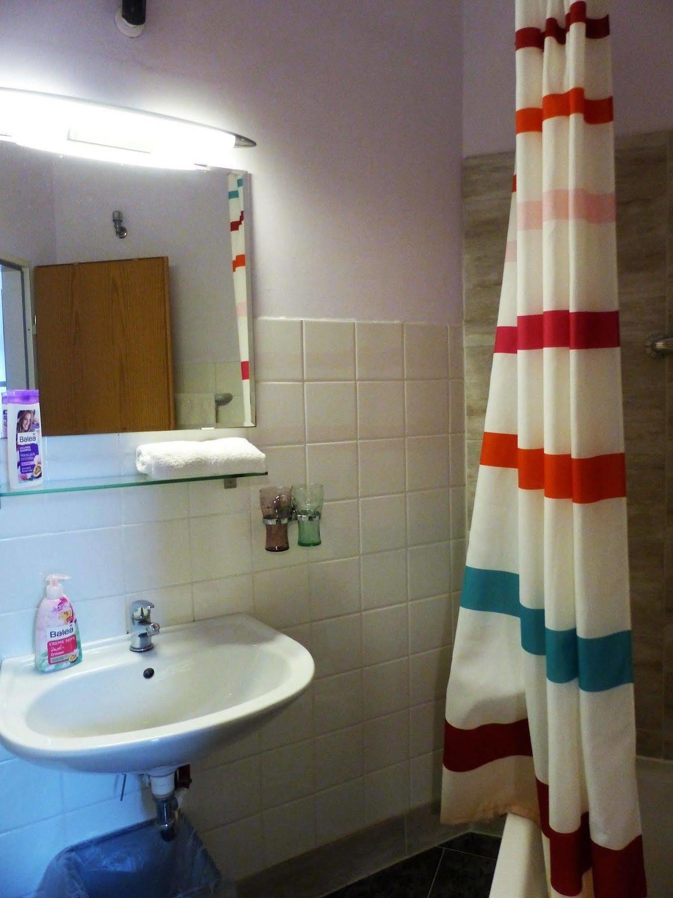 Hotel-Pension Charlottenburg Берлин Екстериор снимка