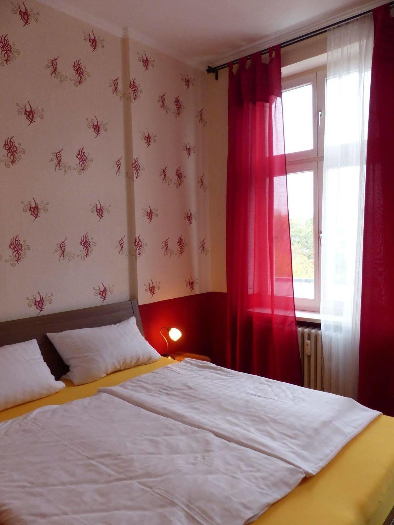 Hotel-Pension Charlottenburg Берлин Екстериор снимка