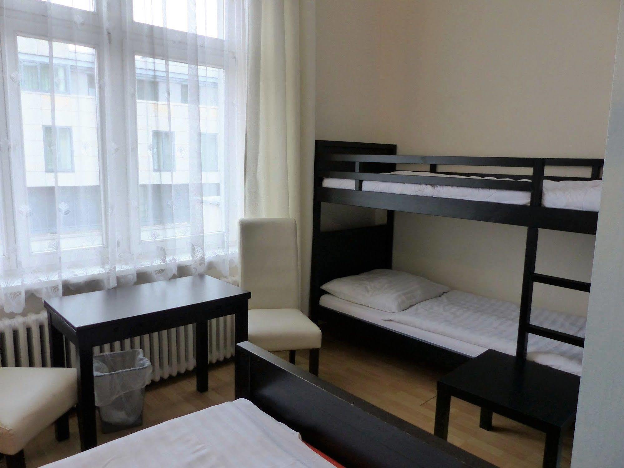 Hotel-Pension Charlottenburg Берлин Екстериор снимка